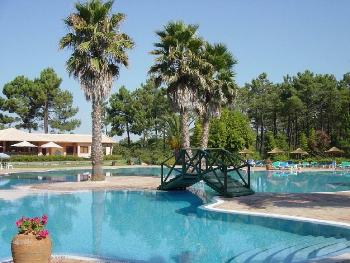 Dolphin Aroeira Beach Villa Charneca  Exterior foto